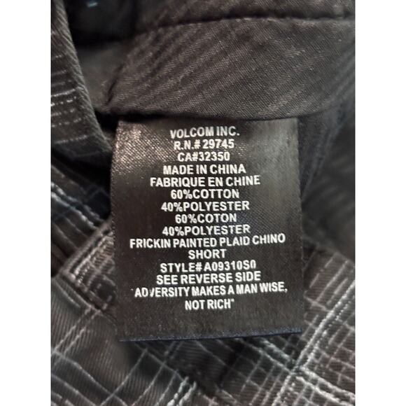 Volcom Corpo‎ Class Plaid Shorts Men Size 33 Black Blue Beach Preppy Adventure - Picture 7 of 8